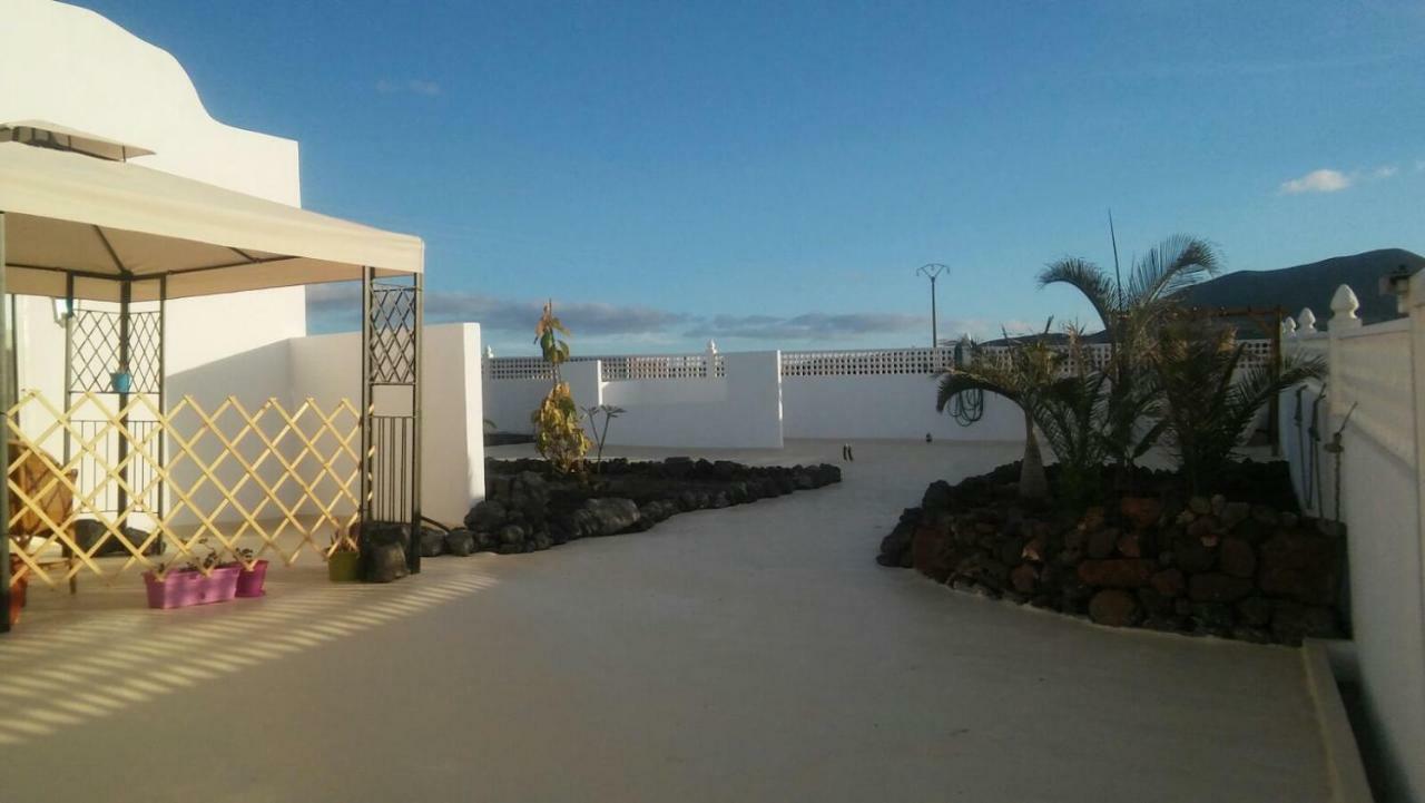 Alma En El Mar Apartman Tinajo Kültér fotó