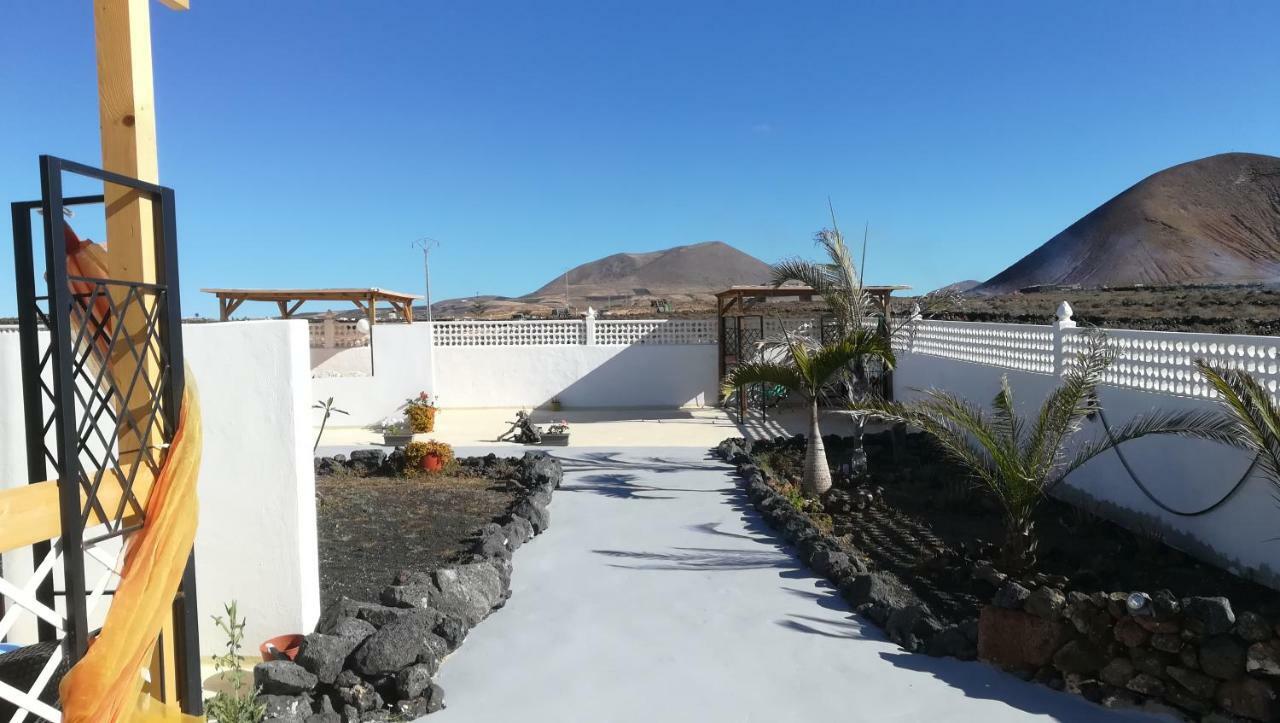 Alma En El Mar Apartman Tinajo Kültér fotó